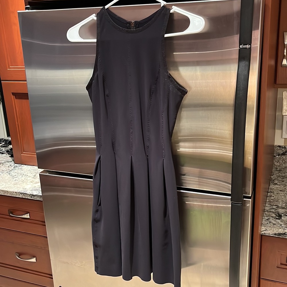 Black Lululemon Dress w/ pockets